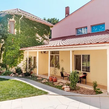 House In Arcadia